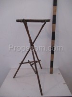 Wooden tripod chair
