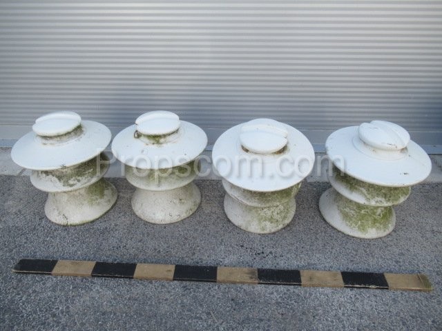 Porcelain insulators