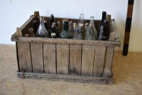 Alte Flaschen in einer Kiste