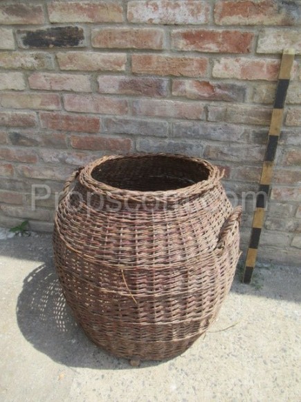 Wicker container