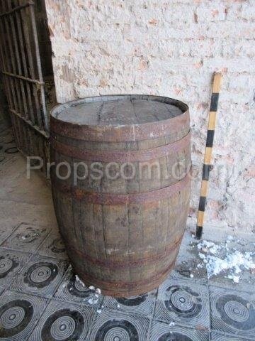 Barrel with forged hoops