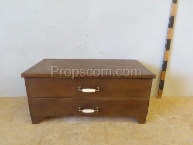 Low cabinet with drawers