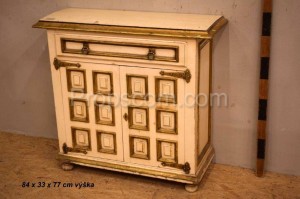 White chest of drawers