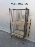 Mobile station cage