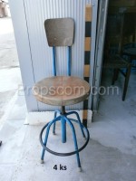 Swivel workshop chair