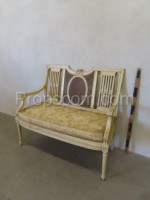 Gepolstertes Sofa