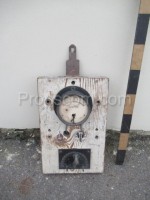 Electrical panel: ammeter