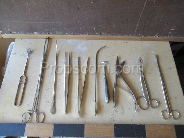 Surgical instruments