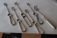 Surgical instruments