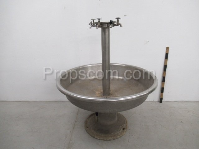 Stainless steel fountain