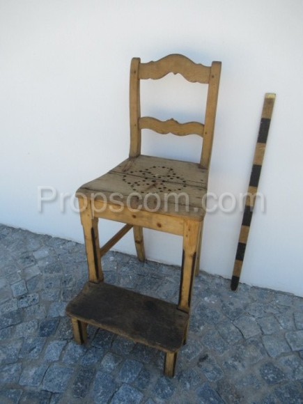 Wooden chair with base