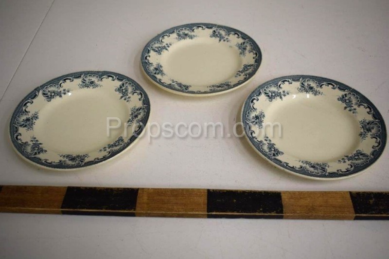 Set of plates