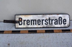 Hinweisschilder: Bredowstraße