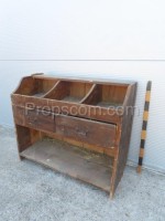 Merchant counter with drawers