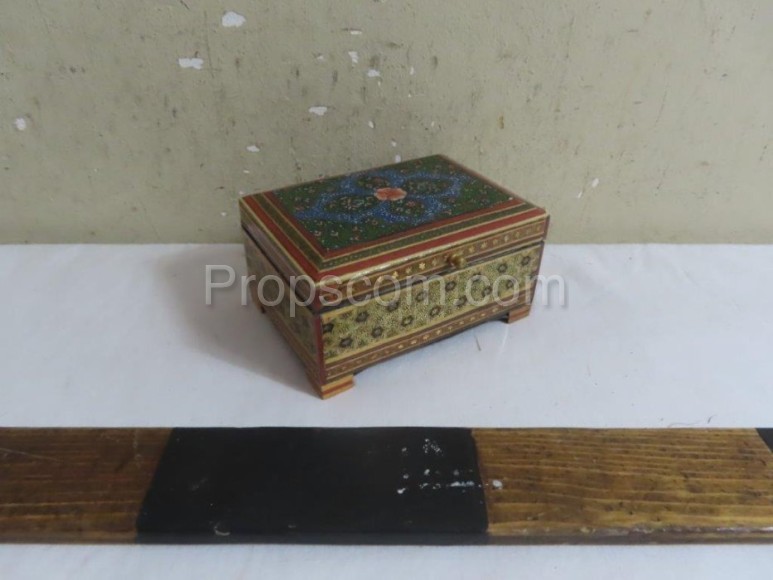 Wooden jewelry box