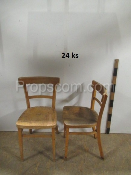 Židle dřevěné lakované