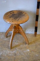 Wooden round chair