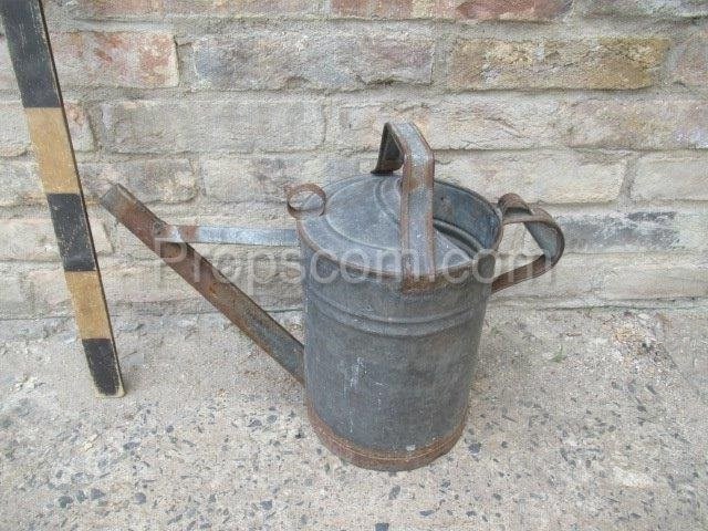 Garden watering can