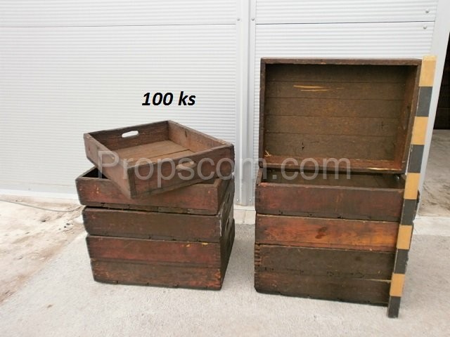 Medium wooden box