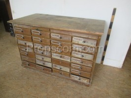 Chest of drawers