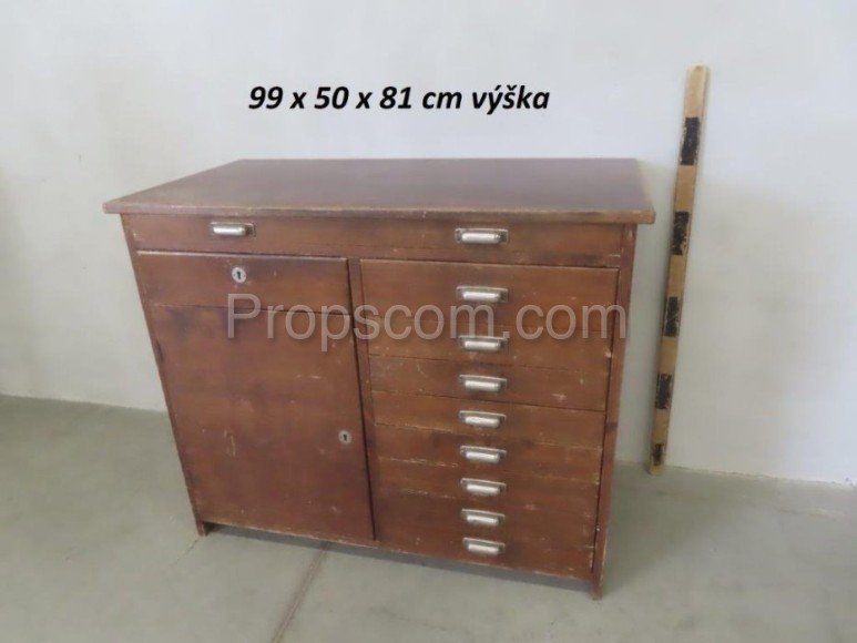 Chest of drawers