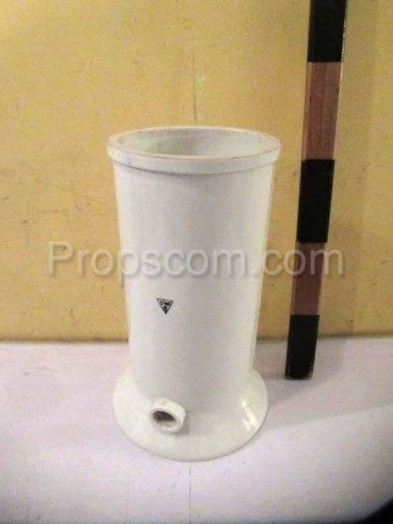 Ceramic cylinder with drain