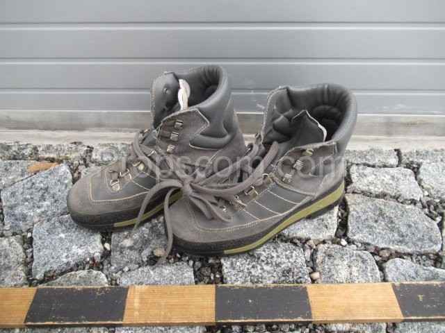 Men's work shoes