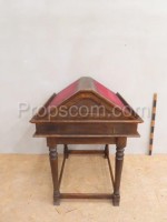 Two-sided writing desk