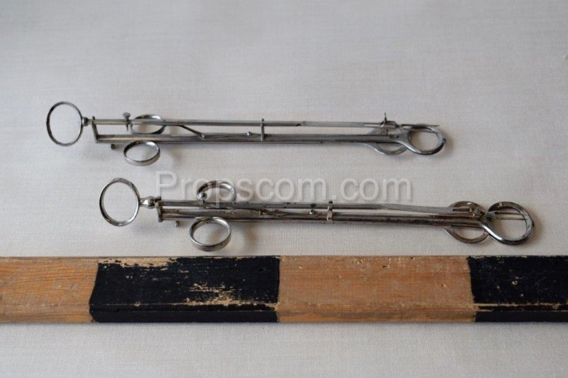 Surgical instruments