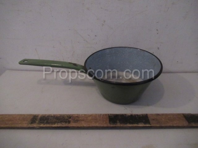 Enamel saucepan