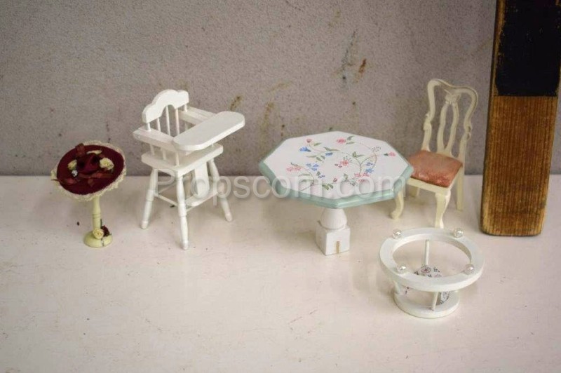 Furniture for dolls