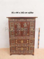 Chest of drawers decorated with oriental motifs