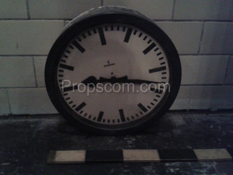 Industrial clock