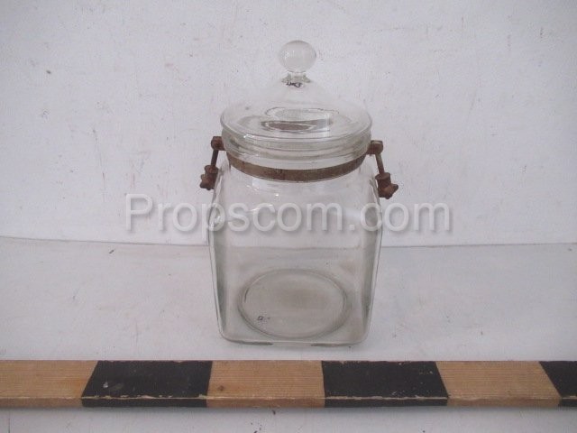 Glass jar