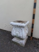 Pedestal under a flowerpot