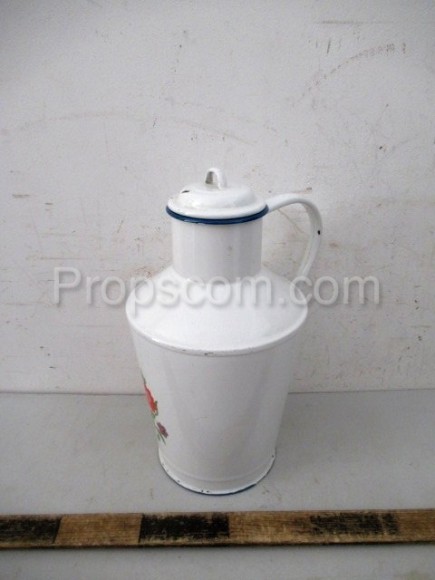 Watering cans with lid