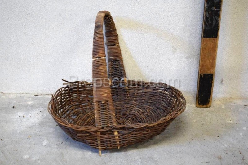 Wicker basket