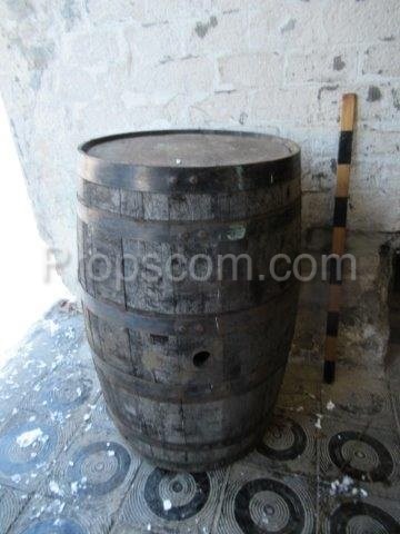 Barrel with forged hoops