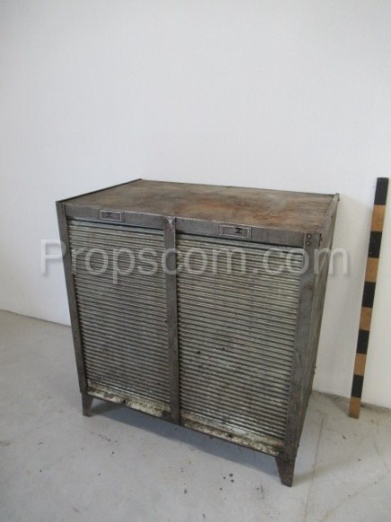 Workshop cabinet with blind