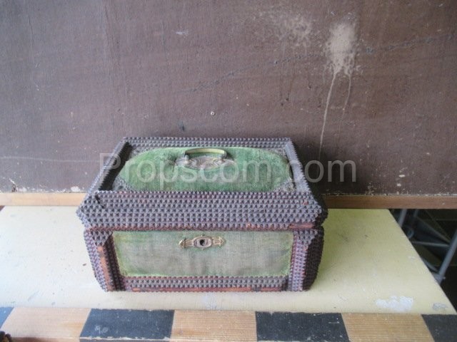 Jewelry box decorated very old