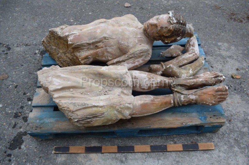 Statue in pieces