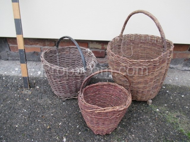 Various wicker baskets