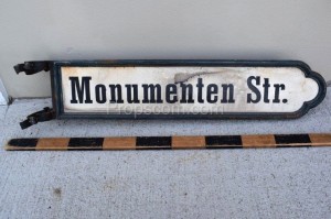 Hinweisschilder: Monumenten Straße