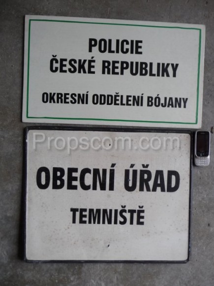 Information signs: Police and Municipal Office