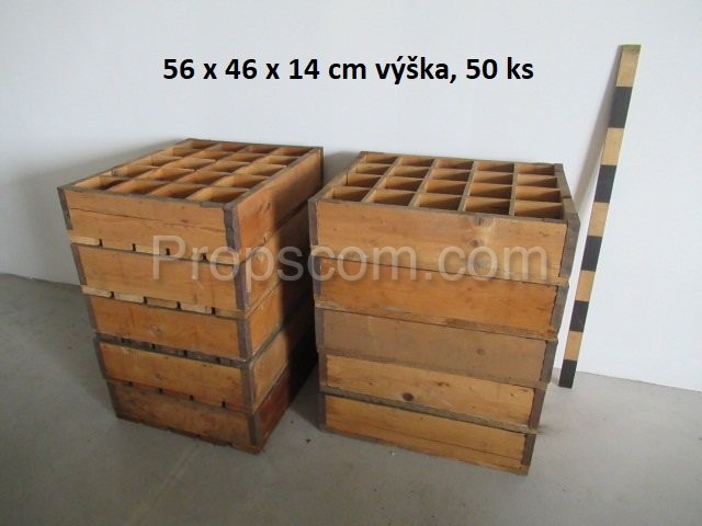 Medium wooden box