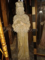 Statue einer heiligen Frau