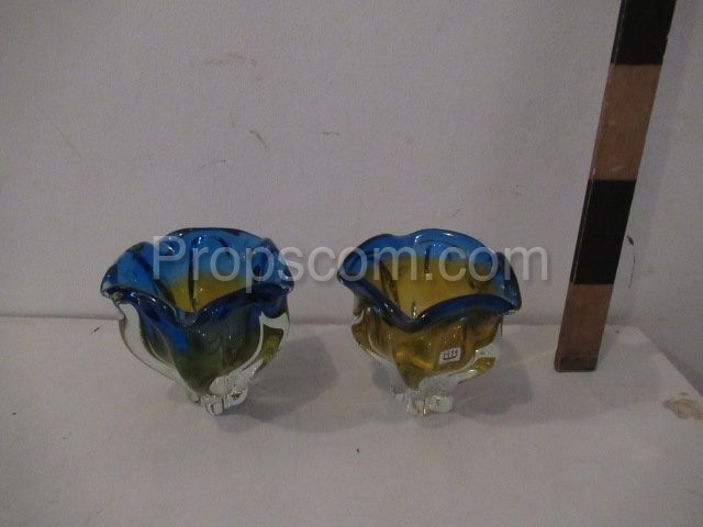 Metallurgical glass bowls