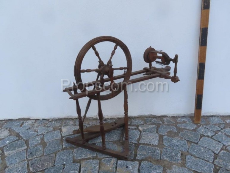 Spinning wheel