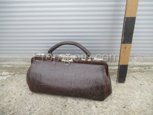 Leather bag