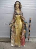 Statue einer heiligen Frau